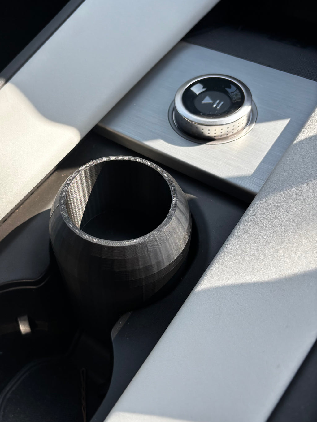 Car piccolo cup holder