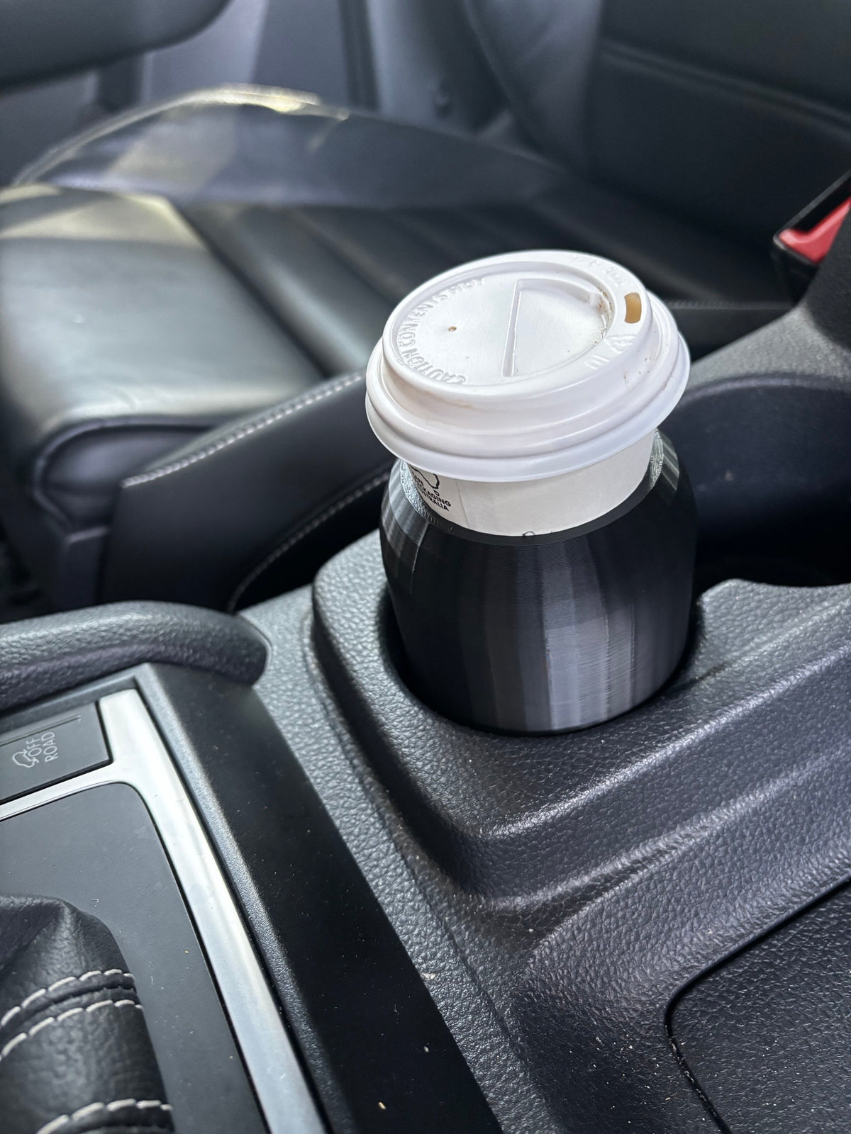 Car piccolo cup holder
