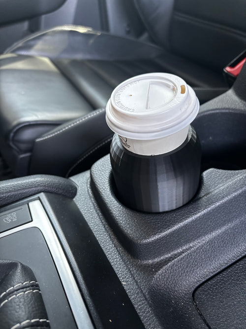 Car piccolo cup holder