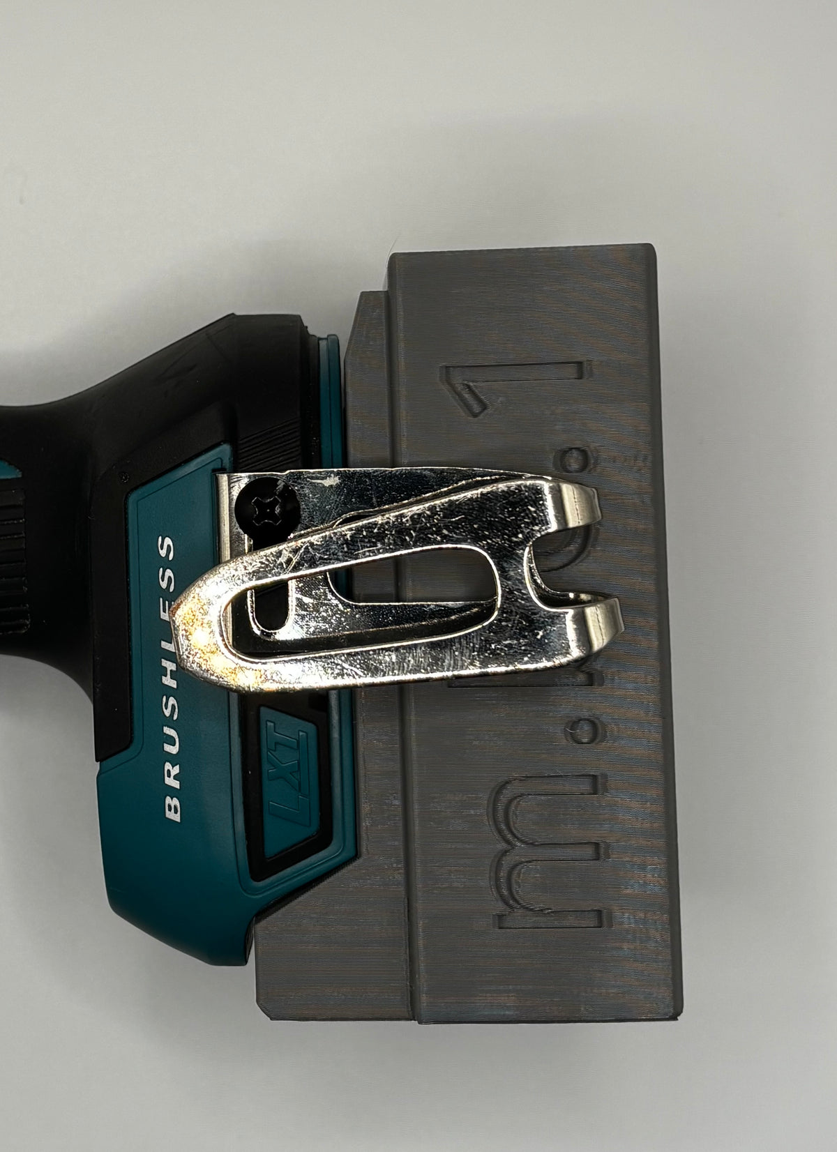 For Makita tool holder ,will suit any makita 18 v LXT but this one is set up to hold a impact gun or drill with belt clip attached .It has a back spacer so tool can be stored without removing the belt clip